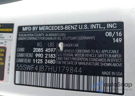 2017 Mercedes-Benz C 300 Luxury/Sport z USA, uszkodzony, nr VIN 55SWF4JB7HU179844